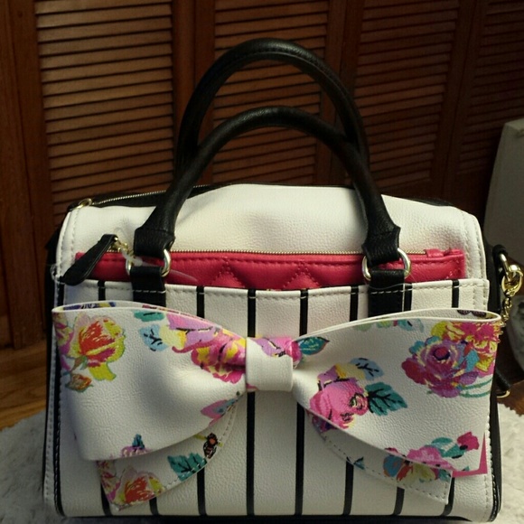 Betsy Johnson Handbags - Betsy Johnson NWT Bow Satchel